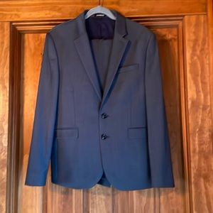 NWOT Express Mens Suit wrinkle resistant xtra slim